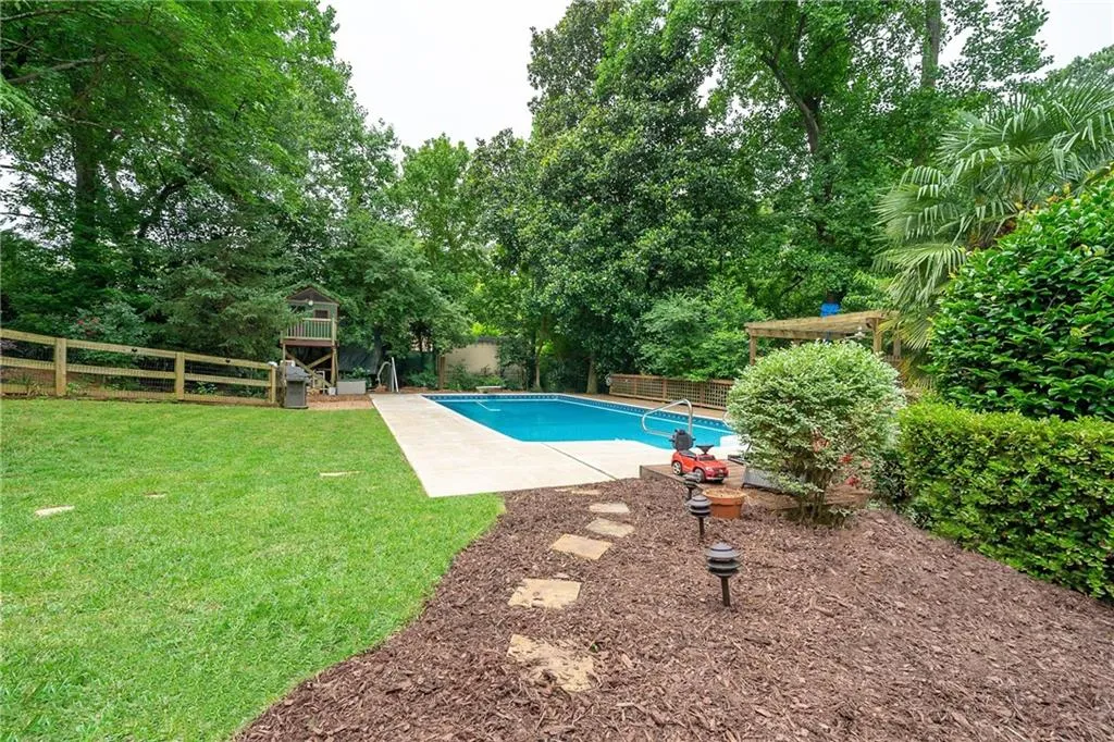 5800 Hilderbrand Drive, Atlanta, Georgia 30328, 5 Bedrooms Bedrooms, ,3 BathroomsBathrooms,Residential,Sold,5800 Hilderbrand Drive,6749259