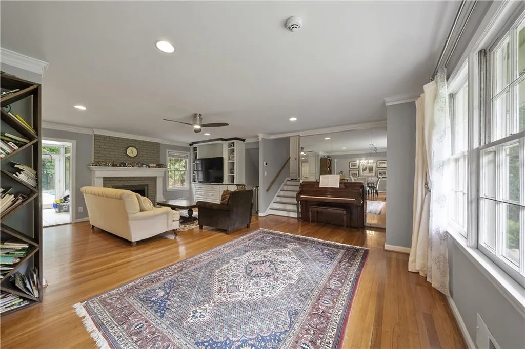 5800 Hilderbrand Drive, Atlanta, Georgia 30328, 5 Bedrooms Bedrooms, ,3 BathroomsBathrooms,Residential,Sold,5800 Hilderbrand Drive,6749259