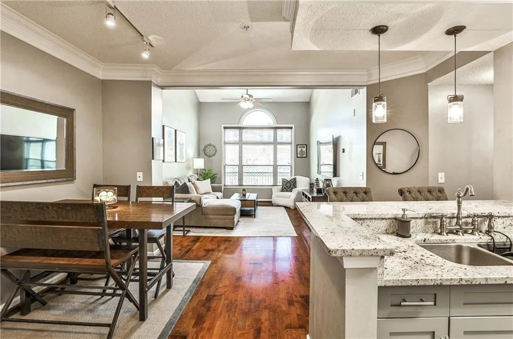 955 Juniper Street Ne Unit 2322, Atlanta, Georgia 30309, 2 Bedrooms Bedrooms, ,1 BathroomBathrooms,Residential,For Sale,955 Juniper Street Ne Unit 2322,7568124
