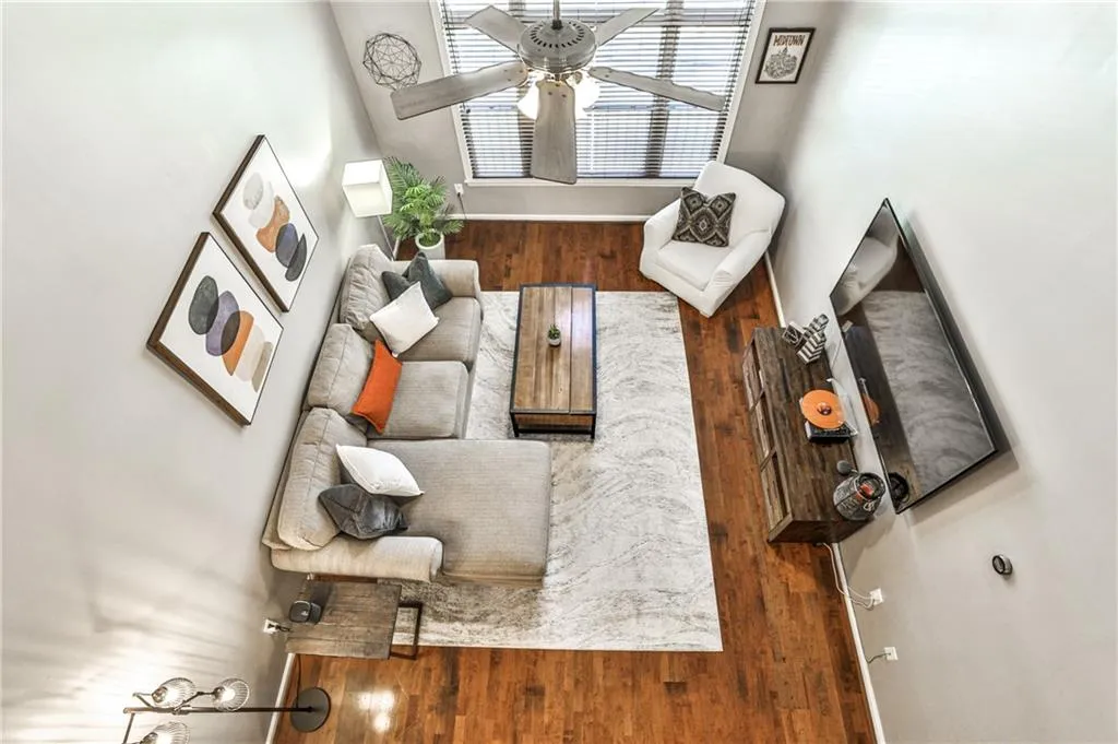 955 Juniper Street Ne Unit 2322, Atlanta, Georgia 30309, 2 Bedrooms Bedrooms, ,1 BathroomBathrooms,Residential,For Sale,955 Juniper Street Ne Unit 2322,7568124