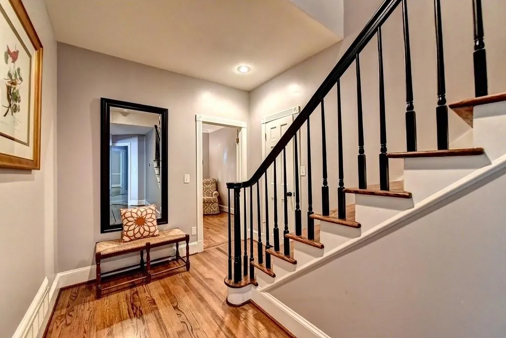 8785 Huntcliff Trace, Sandy Springs, Georgia 30350, 4 Bedrooms Bedrooms, ,3 BathroomsBathrooms,Residential,Sold,8785 Huntcliff Trace,6564147