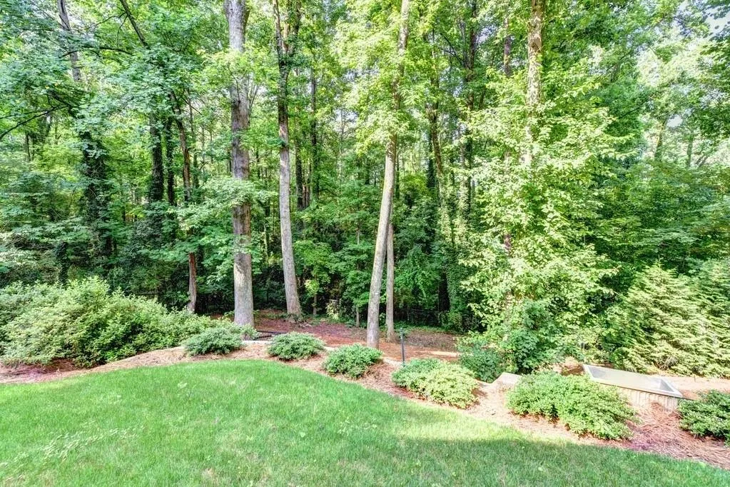 8785 Huntcliff Trace, Sandy Springs, Georgia 30350, 4 Bedrooms Bedrooms, ,3 BathroomsBathrooms,Residential,Sold,8785 Huntcliff Trace,6564147