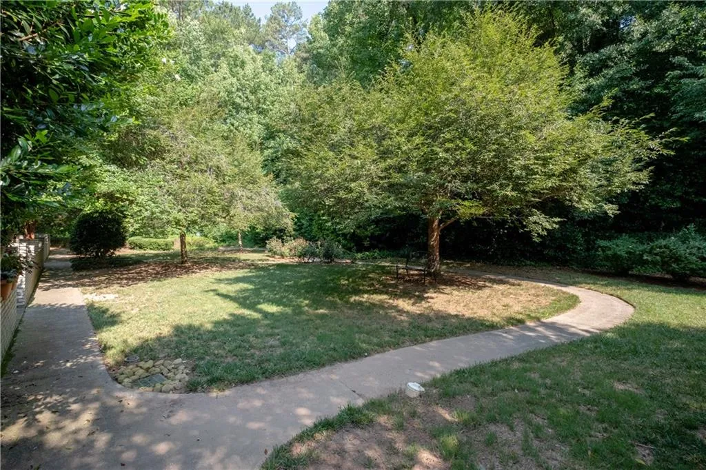 6940 Roswell Road Unit 5e, Atlanta, Georgia 30328, 2 Bedrooms Bedrooms, ,1 BathroomBathrooms,Residential,Sold,6940 Roswell Road Unit 5e,7061004
