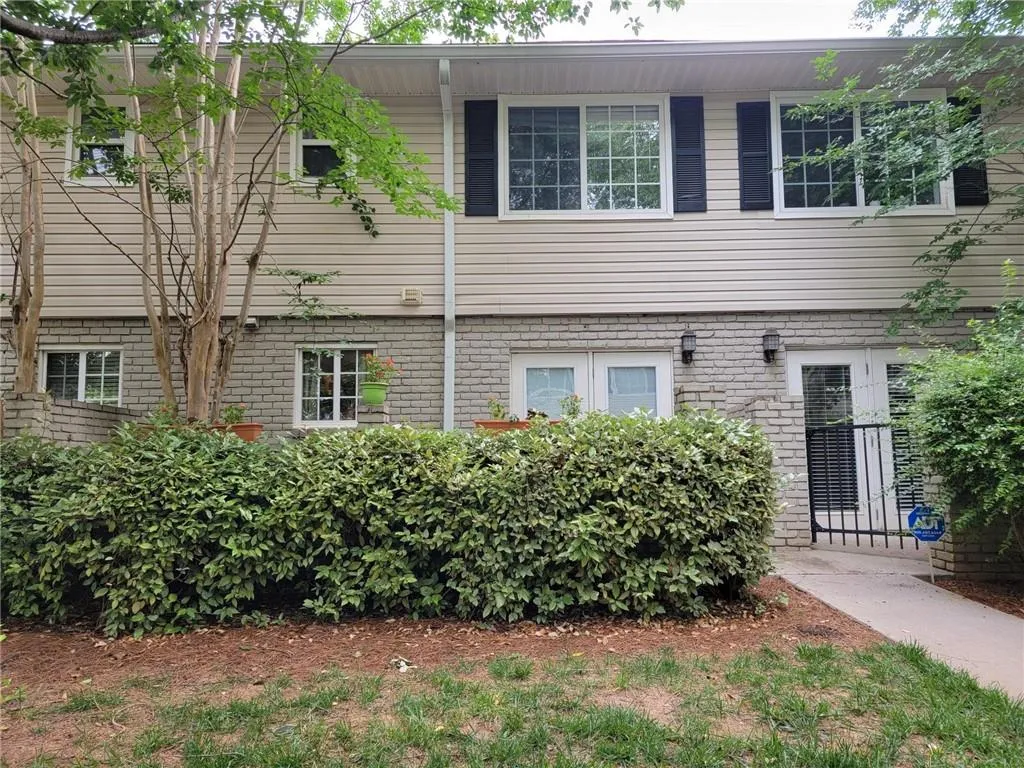 6940 Roswell Road Unit 5e, Atlanta, Georgia 30328, 2 Bedrooms Bedrooms, ,1 BathroomBathrooms,Residential,Sold,6940 Roswell Road Unit 5e,7061004