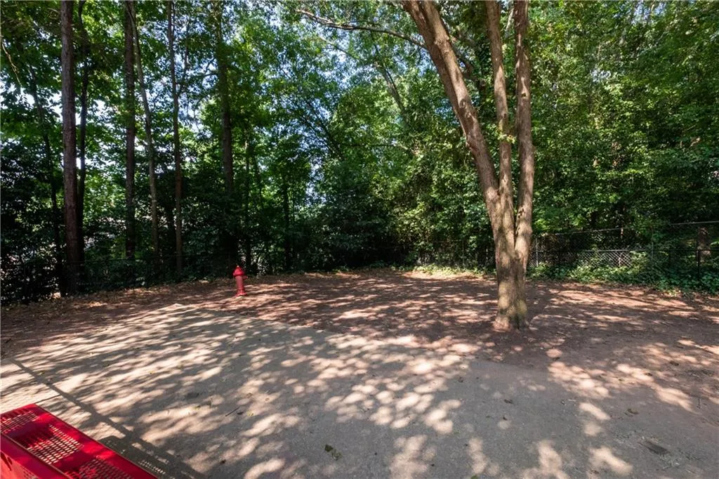 6940 Roswell Road Unit 5e, Atlanta, Georgia 30328, 2 Bedrooms Bedrooms, ,1 BathroomBathrooms,Residential,Sold,6940 Roswell Road Unit 5e,7061004