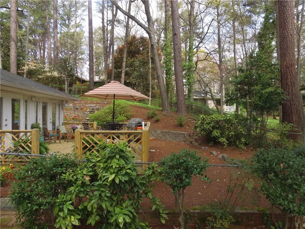 1110 Lee Circle Ne, Atlanta, Georgia 30324, 3 Bedrooms Bedrooms, ,3 BathroomsBathrooms,Residential,Sold,1110 Lee Circle Ne,5989427