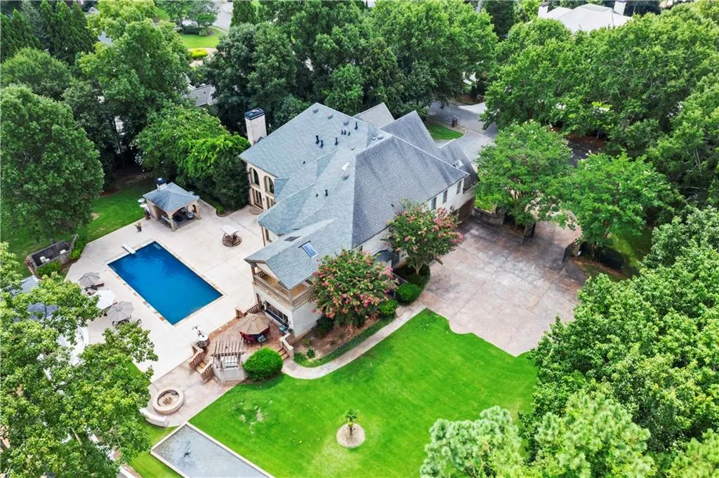 785 Riley Place, Atlanta, Georgia 30327, 7 Bedrooms Bedrooms, ,6 BathroomsBathrooms,Residential,Sold,785 Riley Place,7022807