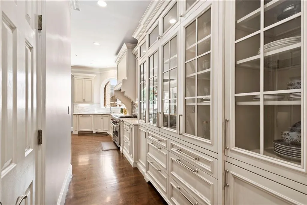 785 Riley Place, Atlanta, Georgia 30327, 7 Bedrooms Bedrooms, ,6 BathroomsBathrooms,Residential,Sold,785 Riley Place,7022807