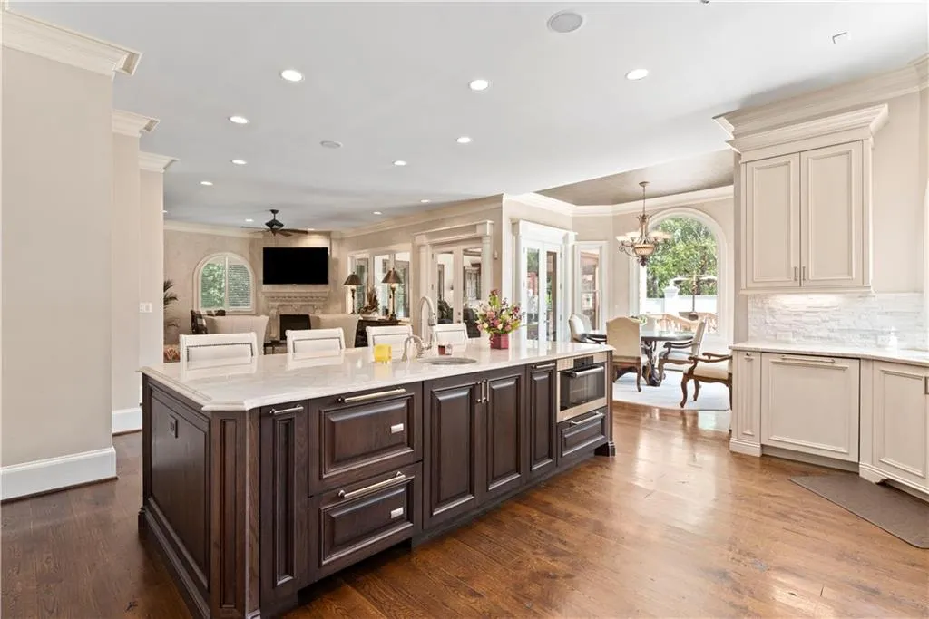 785 Riley Place, Atlanta, Georgia 30327, 7 Bedrooms Bedrooms, ,6 BathroomsBathrooms,Residential,Sold,785 Riley Place,7022807