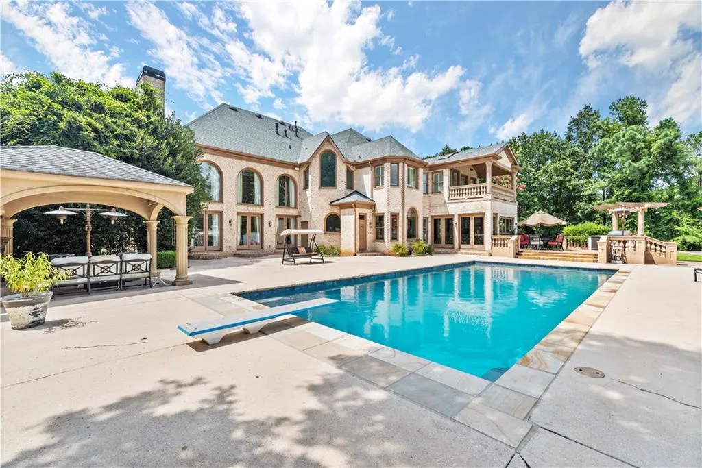 785 Riley Place, Atlanta, Georgia 30327, 7 Bedrooms Bedrooms, ,6 BathroomsBathrooms,Residential,Sold,785 Riley Place,7022807