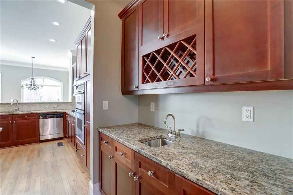 5408 Glenridge Cove, Sandy Springs, Georgia 30342, 3 Bedrooms Bedrooms, ,2 BathroomsBathrooms,Residential,Sold,5408 Glenridge Cove,6725061