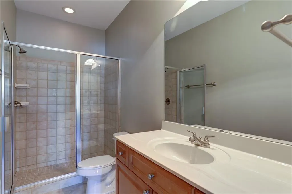 5408 Glenridge Cove, Sandy Springs, Georgia 30342, 3 Bedrooms Bedrooms, ,2 BathroomsBathrooms,Residential,Sold,5408 Glenridge Cove,6725061