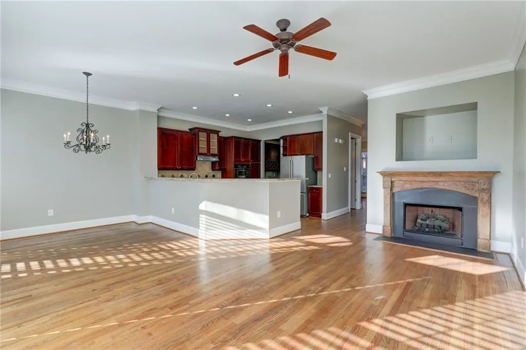 5408 Glenridge Cove, Sandy Springs, Georgia 30342, 3 Bedrooms Bedrooms, ,2 BathroomsBathrooms,Residential,Sold,5408 Glenridge Cove,6725061