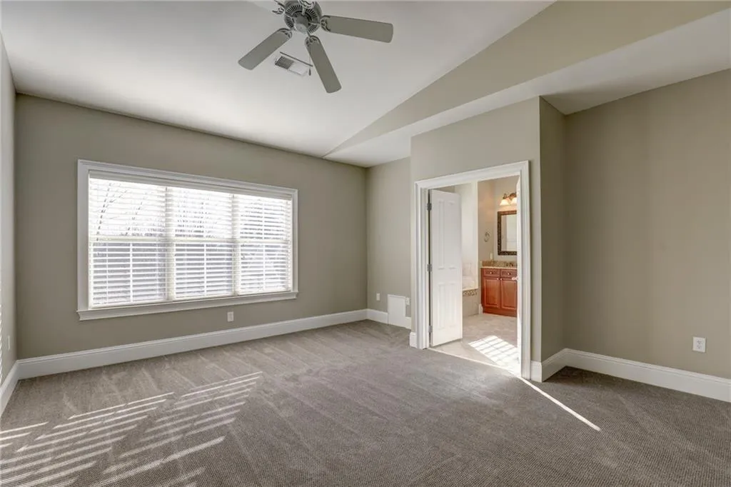 5408 Glenridge Cove, Sandy Springs, Georgia 30342, 3 Bedrooms Bedrooms, ,2 BathroomsBathrooms,Residential,Sold,5408 Glenridge Cove,6725061