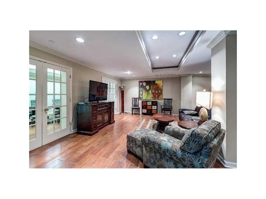 2870 Pharr Court South Nw Unit 1001, Atlanta, Georgia 30305, 2 Bedrooms Bedrooms, ,2 BathroomsBathrooms,Residential,Sold,2870 Pharr Court South Nw Unit 1001,5717199