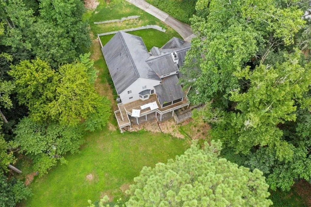 5300 New London Trace, Sandy Springs, Georgia 30327, 5 Bedrooms Bedrooms, ,3 BathroomsBathrooms,Residential,Sold,5300 New London Trace,7383282