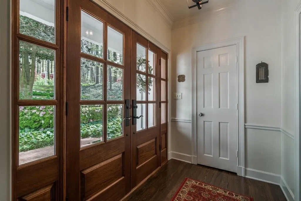 5300 New London Trace, Sandy Springs, Georgia 30327, 5 Bedrooms Bedrooms, ,3 BathroomsBathrooms,Residential,Sold,5300 New London Trace,7383282