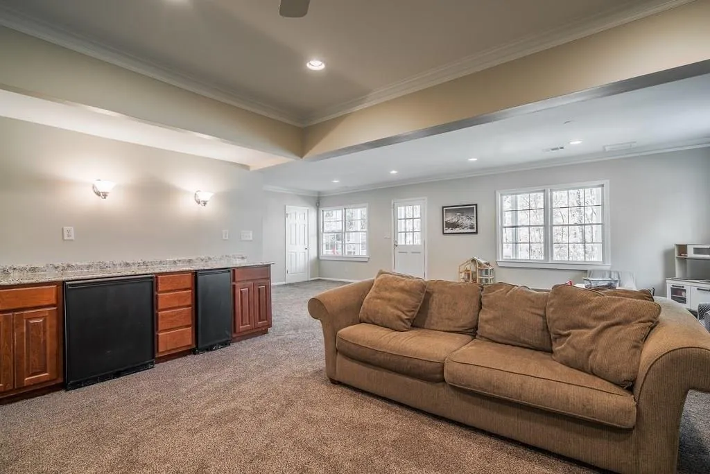 5300 New London Trace, Sandy Springs, Georgia 30327, 5 Bedrooms Bedrooms, ,3 BathroomsBathrooms,Residential,Sold,5300 New London Trace,7383282