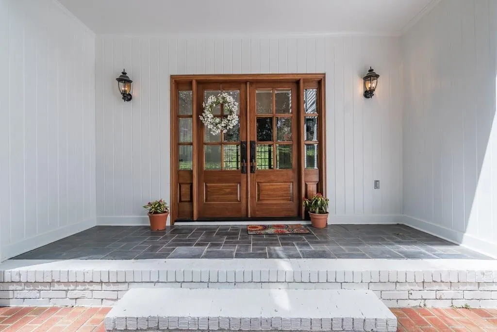 5300 New London Trace, Sandy Springs, Georgia 30327, 5 Bedrooms Bedrooms, ,3 BathroomsBathrooms,Residential,Sold,5300 New London Trace,7383282