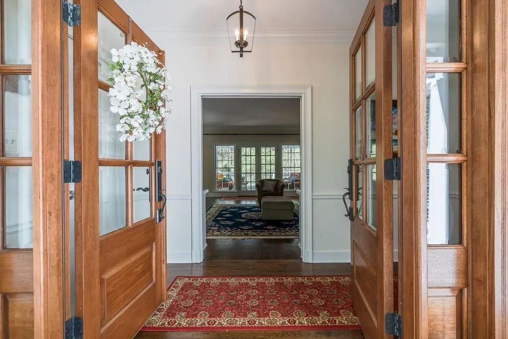 5300 New London Trace, Sandy Springs, Georgia 30327, 5 Bedrooms Bedrooms, ,3 BathroomsBathrooms,Residential,Sold,5300 New London Trace,7383282