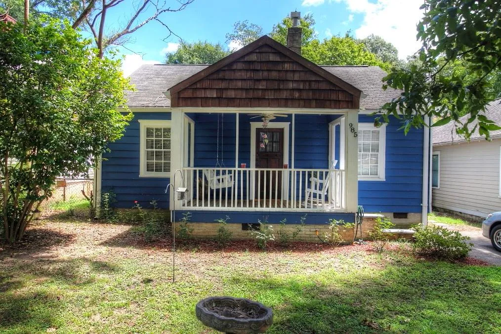 985 Hall Place, Atlanta, Georgia 30318, 2 Bedrooms Bedrooms, ,1 BathroomBathrooms,Residential,Sold,985 Hall Place,5732492