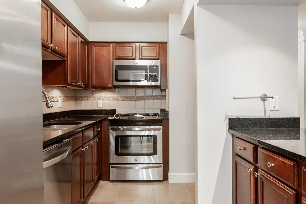 6980 Roswell Road Unit C7, Sandy Springs, Georgia 30328, 2 Bedrooms Bedrooms, ,1 BathroomBathrooms,Residential,Sold,6980 Roswell Road Unit C7,6801803