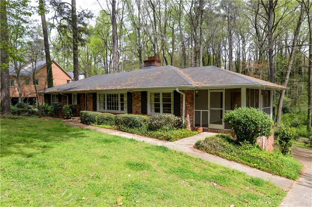 4847 Lake Forrest Drive, Sandy Springs, Georgia 30342, 3 Bedrooms Bedrooms, ,2 BathroomsBathrooms,Residential,Sold,4847 Lake Forrest Drive,5991629