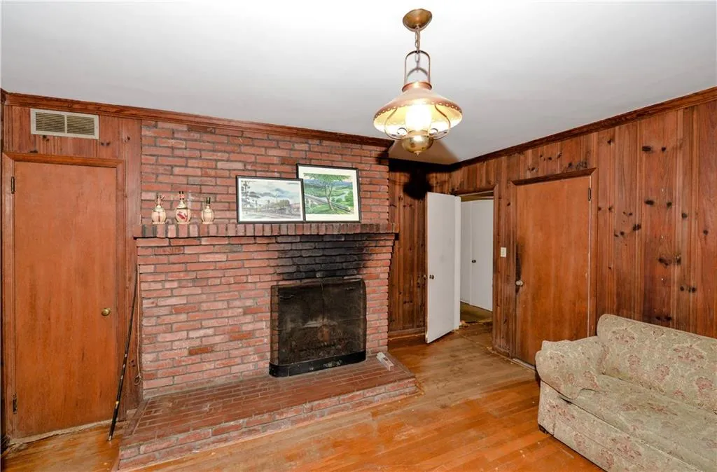 4847 Lake Forrest Drive, Sandy Springs, Georgia 30342, 3 Bedrooms Bedrooms, ,2 BathroomsBathrooms,Residential,Sold,4847 Lake Forrest Drive,5991629