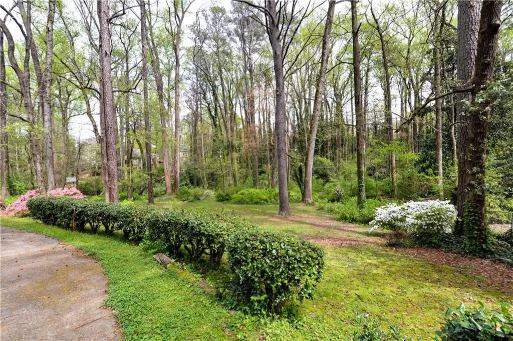 4847 Lake Forrest Drive, Sandy Springs, Georgia 30342, 3 Bedrooms Bedrooms, ,2 BathroomsBathrooms,Residential,Sold,4847 Lake Forrest Drive,5991629