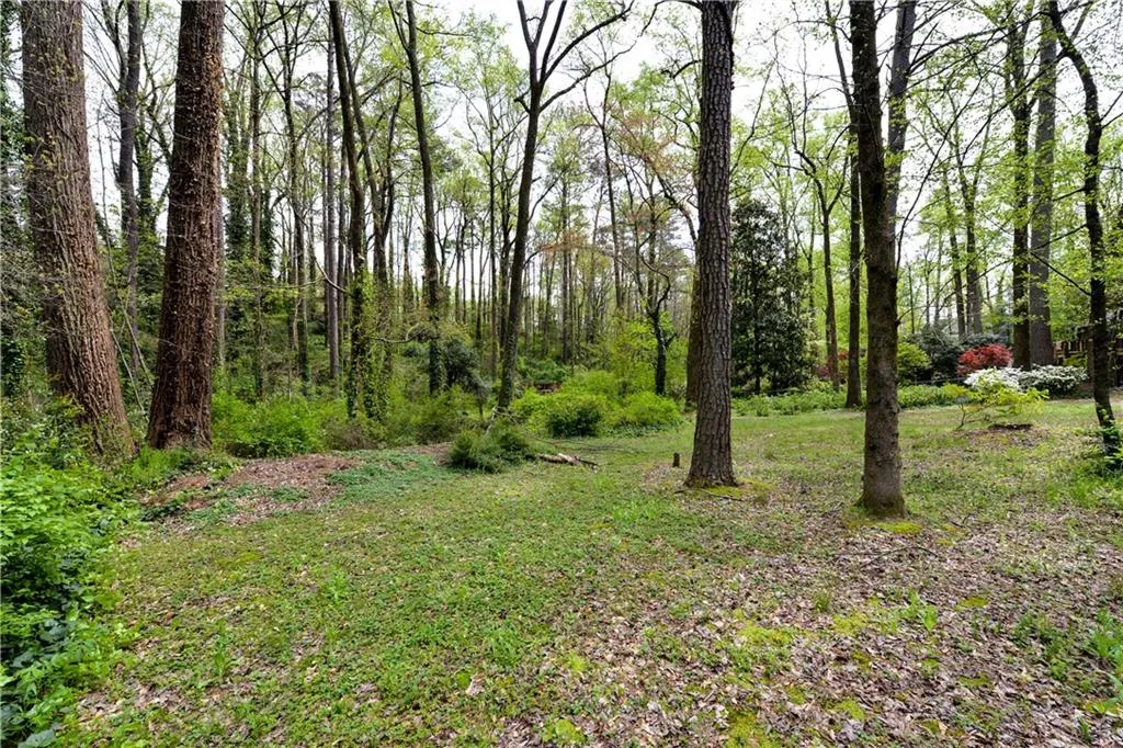 4847 Lake Forrest Drive, Sandy Springs, Georgia 30342, 3 Bedrooms Bedrooms, ,2 BathroomsBathrooms,Residential,Sold,4847 Lake Forrest Drive,5991629