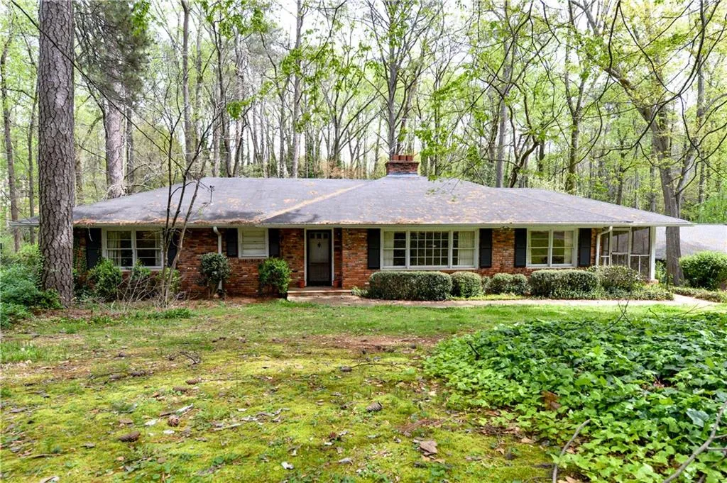 4847 Lake Forrest Drive, Sandy Springs, Georgia 30342, 3 Bedrooms Bedrooms, ,2 BathroomsBathrooms,Residential,Sold,4847 Lake Forrest Drive,5991629