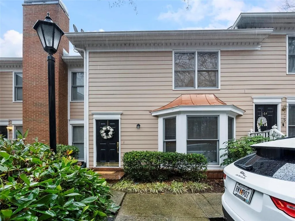 7500 Roswell Road Unit 63, Sandy Springs, Georgia 30350, 2 Bedrooms Bedrooms, ,2 BathroomsBathrooms,Residential,Sold,7500 Roswell Road Unit 63,7013991