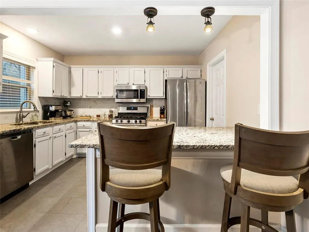 7500 Roswell Road Unit 63, Sandy Springs, Georgia 30350, 2 Bedrooms Bedrooms, ,2 BathroomsBathrooms,Residential,Sold,7500 Roswell Road Unit 63,7013991
