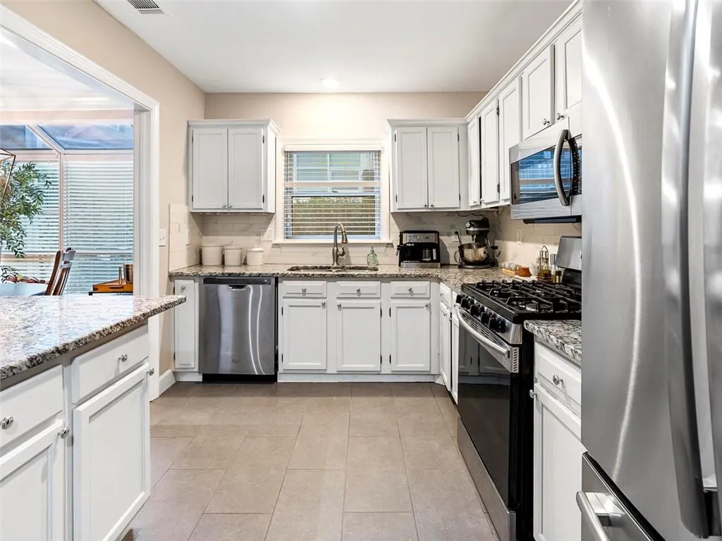 7500 Roswell Road Unit 63, Sandy Springs, Georgia 30350, 2 Bedrooms Bedrooms, ,2 BathroomsBathrooms,Residential,Sold,7500 Roswell Road Unit 63,7013991