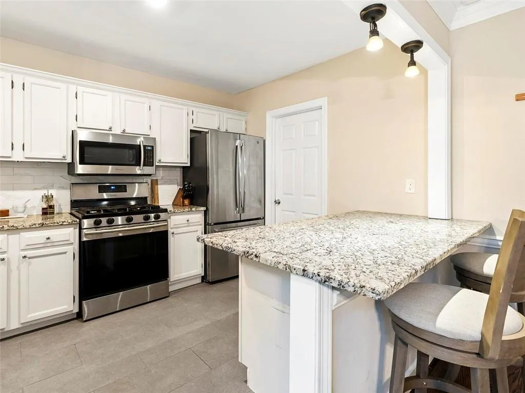 7500 Roswell Road Unit 63, Sandy Springs, Georgia 30350, 2 Bedrooms Bedrooms, ,2 BathroomsBathrooms,Residential,Sold,7500 Roswell Road Unit 63,7013991