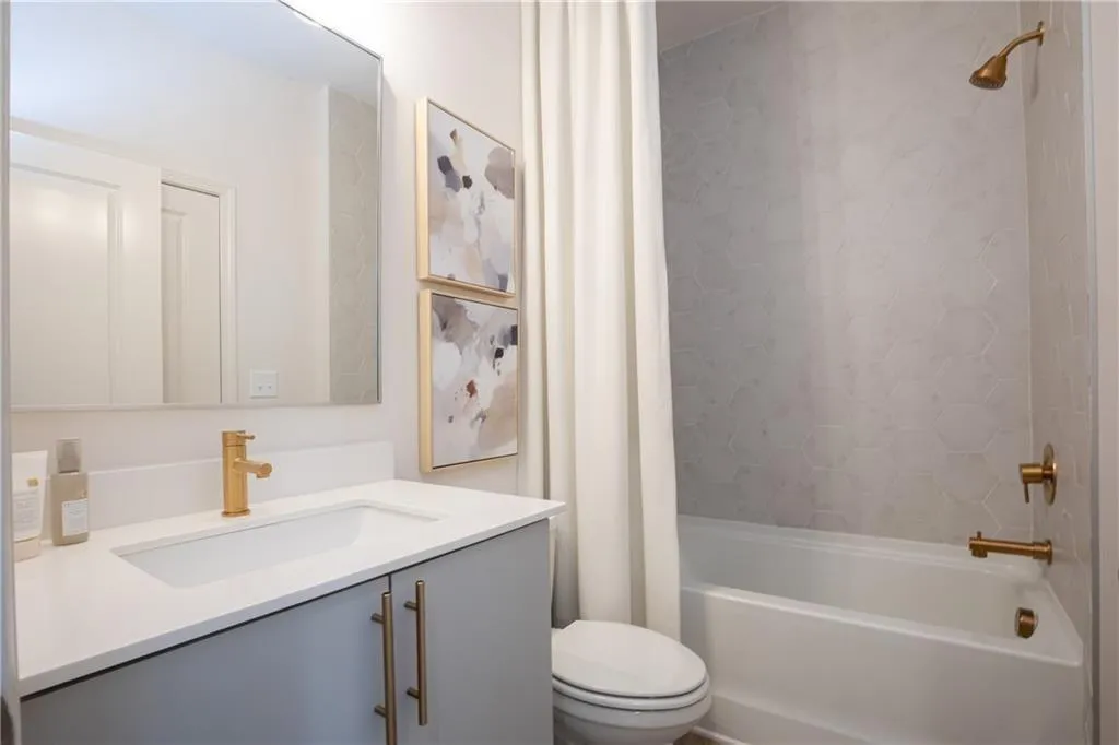 Georgia 30342, 0 ,2 BathroomsBathrooms,Residential,For Sale,7726824
