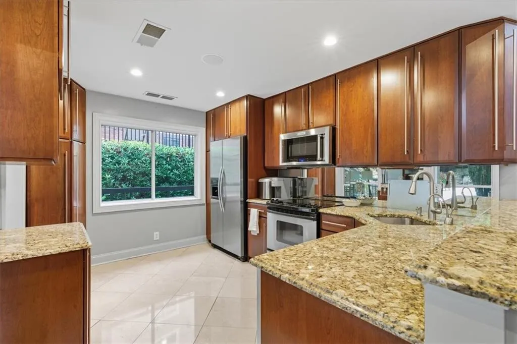 2405 River Green Drive Nw, Atlanta, Georgia 30327, 1 Bedroom Bedrooms, ,1 BathroomBathrooms,Residential,For Sale,2405 River Green Drive Nw,7662209 2405 River Green Drive Nw, Atlanta, Georgia 30327, 1 Bedroom Bedrooms, ,1 BathroomBathrooms,Residential,For Sale,2405 River Green Drive Nw,7662209