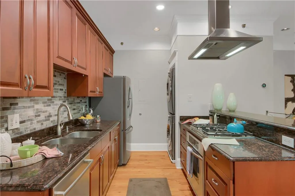 259 14th Street Ne Unit 301, Atlanta, Georgia 30309, 2 Bedrooms Bedrooms, ,2 BathroomsBathrooms,Residential,For Sale,259 14th Street Ne Unit 301,7632449