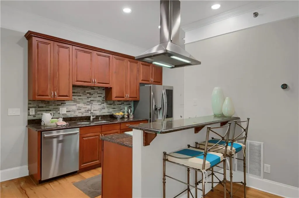 259 14th Street Ne Unit 301, Atlanta, Georgia 30309, 2 Bedrooms Bedrooms, ,2 BathroomsBathrooms,Residential,For Sale,259 14th Street Ne Unit 301,7632449