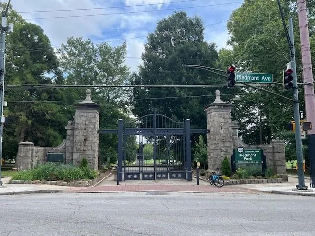 259 14th Street Ne Unit 301, Atlanta, Georgia 30309, 2 Bedrooms Bedrooms, ,2 BathroomsBathrooms,Residential,For Sale,259 14th Street Ne Unit 301,7632449