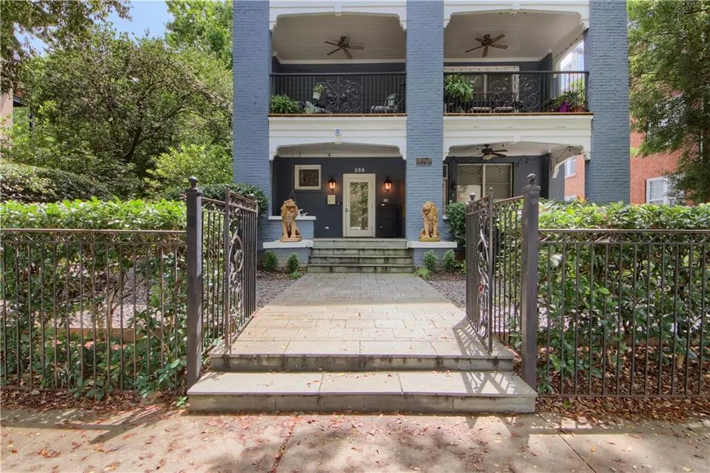 259 14th Street Ne Unit 301, Atlanta, Georgia 30309, 2 Bedrooms Bedrooms, ,2 BathroomsBathrooms,Residential,For Sale,259 14th Street Ne Unit 301,7632449