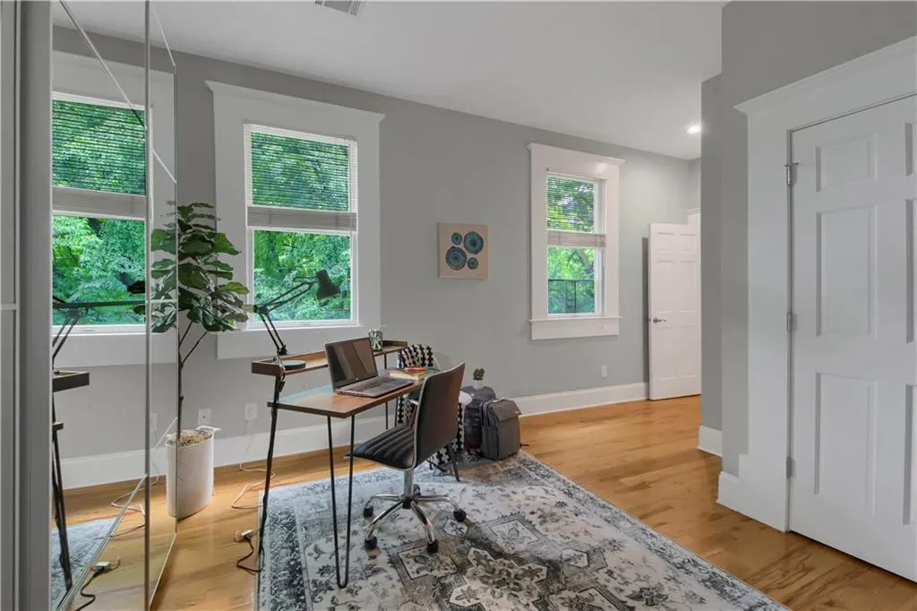 259 14th Street Ne Unit 301, Atlanta, Georgia 30309, 2 Bedrooms Bedrooms, ,2 BathroomsBathrooms,Residential,For Sale,259 14th Street Ne Unit 301,7632449