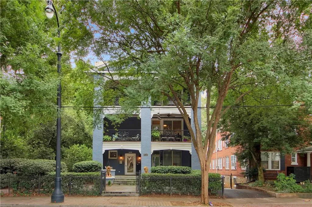 259 14th Street Ne Unit 301, Atlanta, Georgia 30309, 2 Bedrooms Bedrooms, ,2 BathroomsBathrooms,Residential,For Sale,259 14th Street Ne Unit 301,7632449