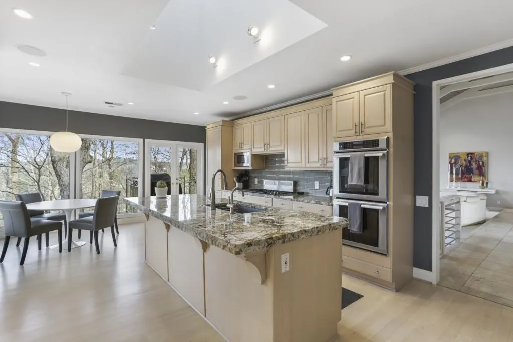 680 River Chase Point, Atlanta, Georgia 30328, 5 Bedrooms Bedrooms, ,3 BathroomsBathrooms,Residential,Sold,680 River Chase Point,6673276