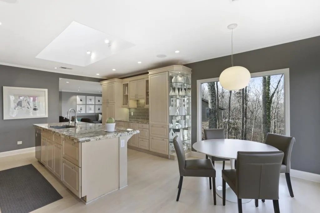 680 River Chase Point, Atlanta, Georgia 30328, 5 Bedrooms Bedrooms, ,3 BathroomsBathrooms,Residential,Sold,680 River Chase Point,6673276