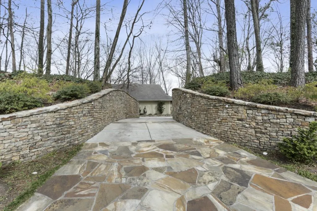 680 River Chase Point, Atlanta, Georgia 30328, 5 Bedrooms Bedrooms, ,3 BathroomsBathrooms,Residential,Sold,680 River Chase Point,6673276