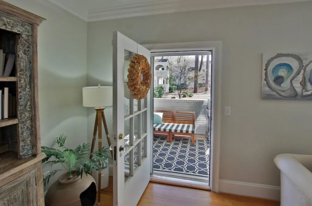 77 Peachtree Memorial Drive Unit 1, Atlanta, Georgia 30309, 2 Bedrooms Bedrooms, ,2 BathroomsBathrooms,Residential,Sold,77 Peachtree Memorial Drive Unit 1,5824658