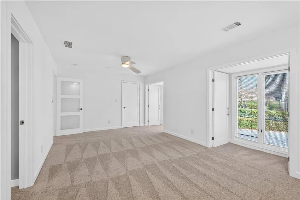 1 Willow Glen Ne, Atlanta, Georgia 30342, 3 Bedrooms Bedrooms, ,3 BathroomsBathrooms,Residential,For Sale,1 Willow Glen Ne,7746848