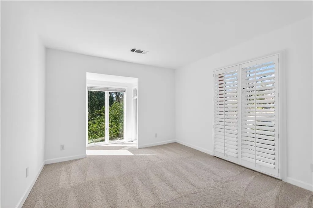 1 Willow Glen Ne, Atlanta, Georgia 30342, 3 Bedrooms Bedrooms, ,3 BathroomsBathrooms,Residential,For Sale,1 Willow Glen Ne,7746848