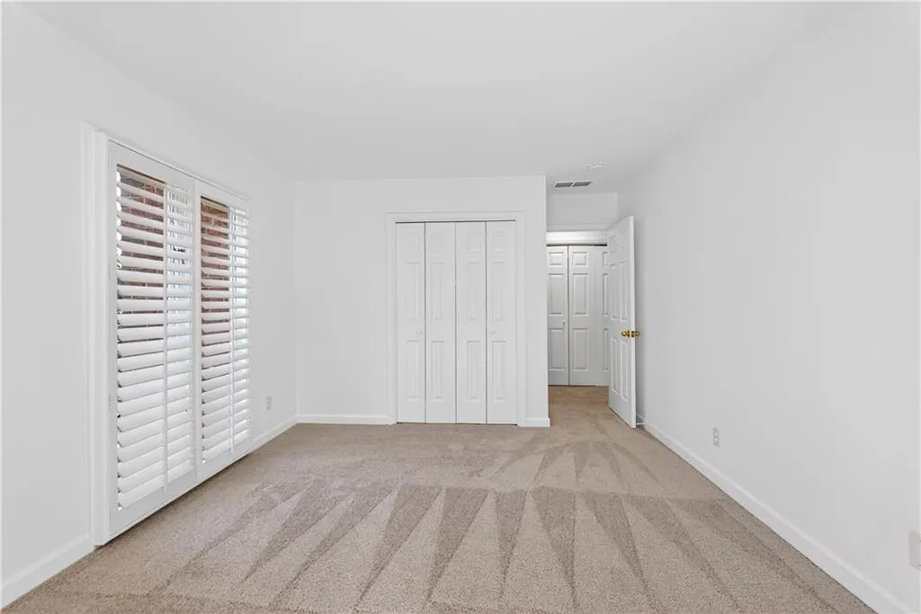 1 Willow Glen Ne, Atlanta, Georgia 30342, 3 Bedrooms Bedrooms, ,3 BathroomsBathrooms,Residential,For Sale,1 Willow Glen Ne,7746848